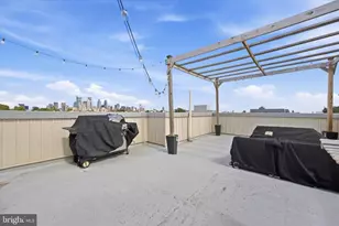 2348 Mountain St, Philadelphia, PA 19145 - Photo 21