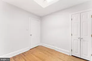 2417 Panama St, Philadelphia, PA 19103 - Photo 27