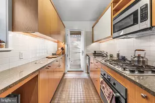 261 S Van Pelt St, Philadelphia, PA 19103 - Photo 3