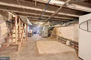586 Martin St, Philadelphia, PA 19128 - Photo 15