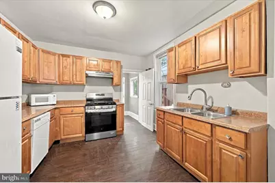 586 Martin Street, Philadelphia, PA 19128 - Photo 7