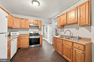 586 Martin St, Philadelphia, PA 19128 - Photo 7
