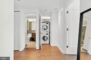 220 Locust St, Philadelphia, PA 19106 - Photo 13
