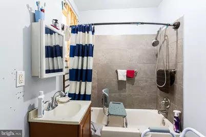 526 W Cambria Street, Philadelphia, PA 19133 - Photo 5