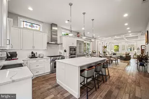 109 W Gravers Ln, Philadelphia, PA 19118 - Photo 7