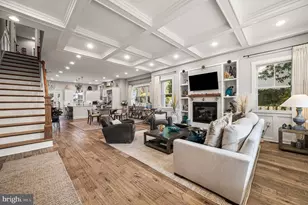 109 W Gravers Ln, Philadelphia, PA 19118 - Photo 3
