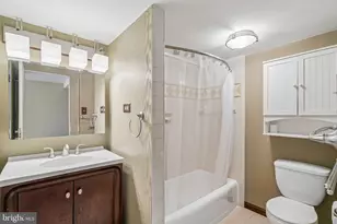 604 S Washington Square, Philadelphia, PA 19106 - Photo 15