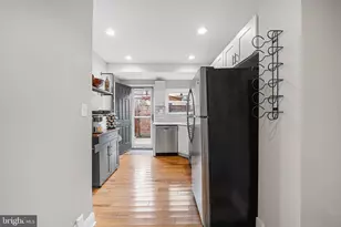 2038 Pierce St, Philadelphia, PA 19145 - Photo 9