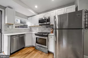 2038 Pierce St, Philadelphia, PA 19145 - Photo 15