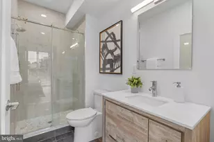 950 N 2nd St, Philadelphia, PA 19123 - Photo 13
