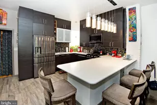 703 S 6th St, Philadelphia, PA 19147 - Photo 19