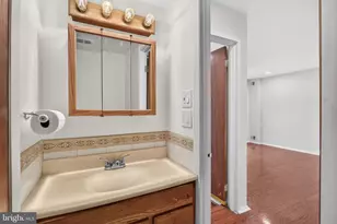 8408 Lyons Pl, Philadelphia, PA 19153 - Photo 7