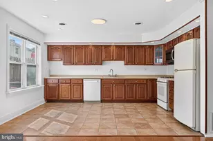 8408 Lyons Pl, Philadelphia, PA 19153 - Photo 13