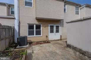 8408 Lyons Pl, Philadelphia, PA 19153 - Photo 33