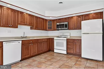 8408 Lyons Place, Philadelphia, PA 19153 - Photo 15