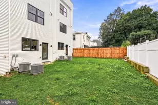303B Fountain St, Philadelphia, PA 19128 - Photo 51