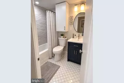 210 Locust Street #7EW, Philadelphia, PA 19106 - Photo 9