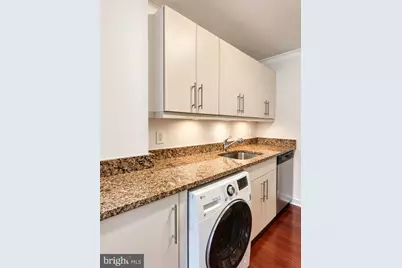 219 S 18th Street #710A, Philadelphia, PA 19103 - Photo 5