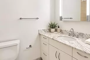 219 S 18th St, Philadelphia, PA 19103 - Photo 9