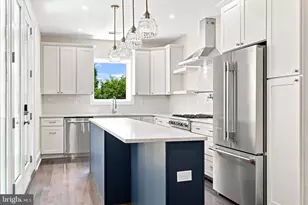 1012 Carpenter St, Philadelphia, PA 19147 - Photo 9