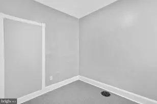 2648 N Myrtlewood St, Philadelphia, PA 19132 - Photo 11
