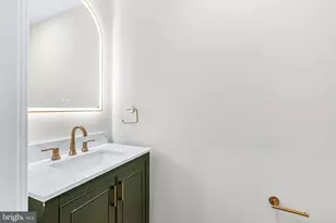 210 Kalos St, Philadelphia, PA 19128 - Photo 23