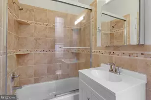 415 S 40th St, Philadelphia, PA 19104 - Photo 9