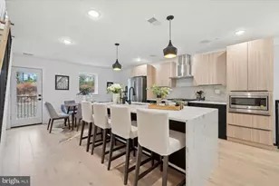 128 E Sharpnack St, Philadelphia, PA 19119 - Photo 7