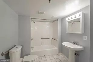 1324 Locust St, Philadelphia, PA 19107 - Photo 11
