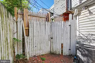 416 E Flora St, Philadelphia, PA 19125 - Photo 15