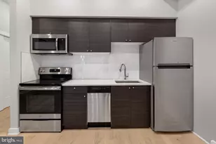 257 N 3rd St, Philadelphia, PA 19106 - Photo 3