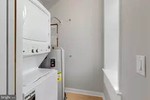 257 N 3rd St, Philadelphia, PA 19106 - Photo 17