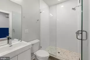 257 N 3rd St, Philadelphia, PA 19106 - Photo 11