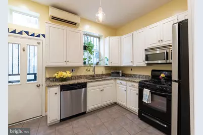 939 S 8th Street, Philadelphia, PA 19147 - Photo 9
