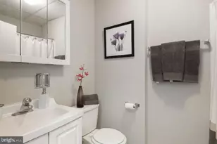 201 S 13th St, Philadelphia, PA 19107 - Photo 5