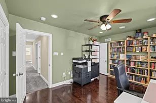 700 Livezey Ln, Philadelphia, PA 19128 - Photo 17