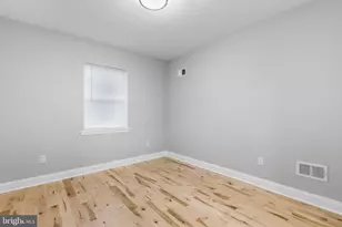 2325 Tasker St, Philadelphia, PA 19145 - Photo 15