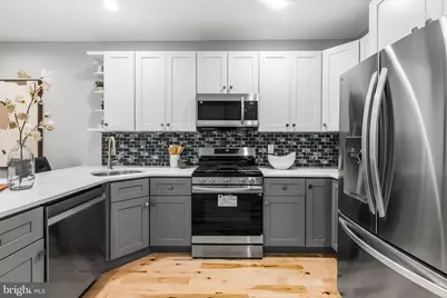 2325 Tasker Street, Philadelphia, PA 19145 - Photo 9