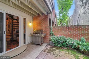 642 Fitzwater St, Philadelphia, PA 19147 - Photo 39