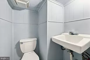 2110 Oakford St, Philadelphia, PA 19146 - Photo 15