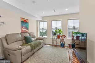 1739 S 5th St, Philadelphia, PA 19148 - Photo 9