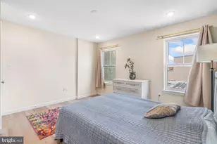 1739 S 5th St, Philadelphia, PA 19148 - Photo 29