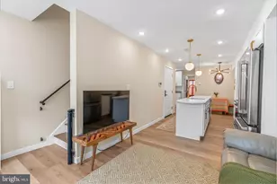1739 S 5th St, Philadelphia, PA 19148 - Photo 11