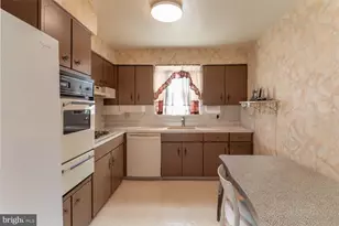 1214 Fenwick Rd, Philadelphia, PA 19115 - Photo 9