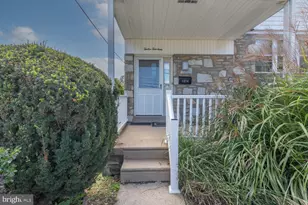1214 Fenwick Rd, Philadelphia, PA 19115 - Photo 3