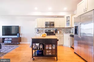 1826 Christian St, Philadelphia, PA 19146 - Photo 7
