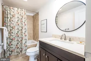 1826 Christian St, Philadelphia, PA 19146 - Photo 11