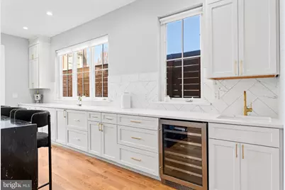 1519 Wallace Street, Philadelphia, PA 19130 - Photo 9