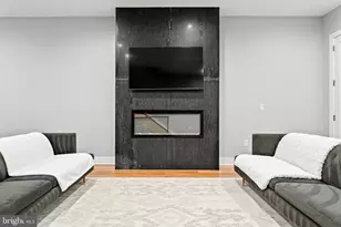 1519 Wallace St, Philadelphia, PA 19130 - Photo 5