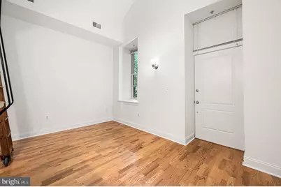 1 Academy Circle #221, Philadelphia, PA 19146 - Photo 5